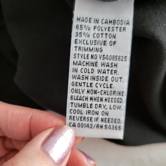 🔥3/$15 Alia black t-shirt - Picture 5 of 5